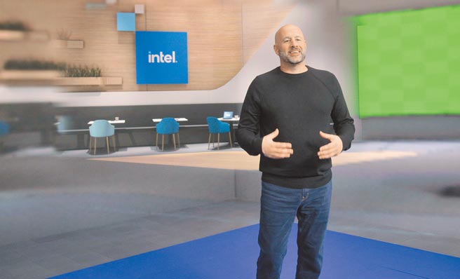 英特尔执行副总裁Gregory Bryant在CES 2021宣布推出4款新处理器家族、合计超过50款新处理器。图／业者提供，文／涂志豪