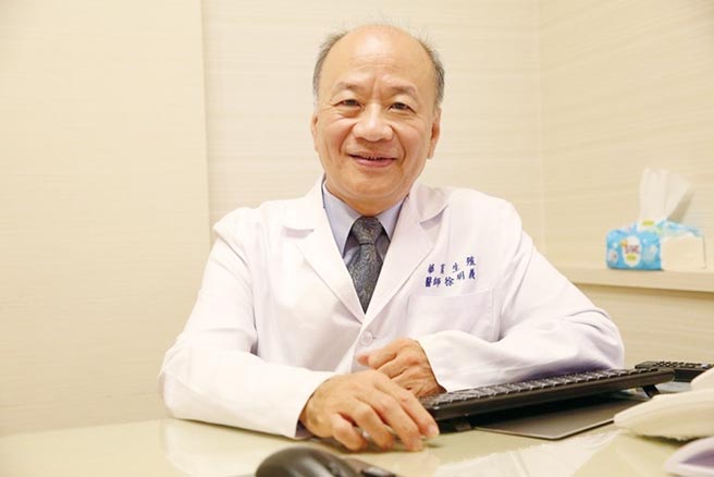 华育生殖医学中心徐明义院长建议，上班族女性可以善用年假进行全方位女性健检，为自身健康把关。图／华育生殖医学中心提供