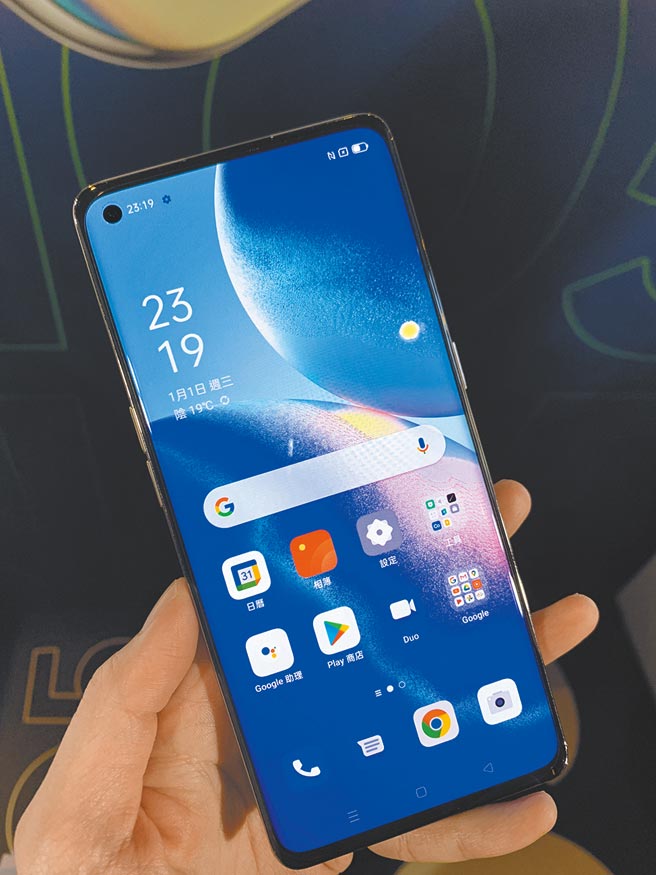 OPPO AI人像录影手机Reno5系列登场，全新升级AI录影功能，1万4990元起。（吴奕萱摄）