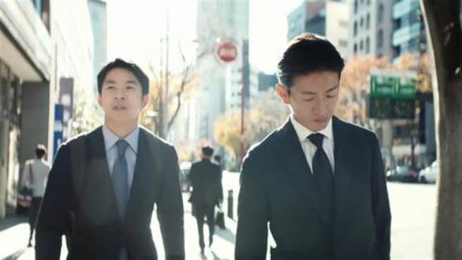 木村拓哉（右）与仲野太贺合演公司前后辈。（取自「动画NOW!!」）