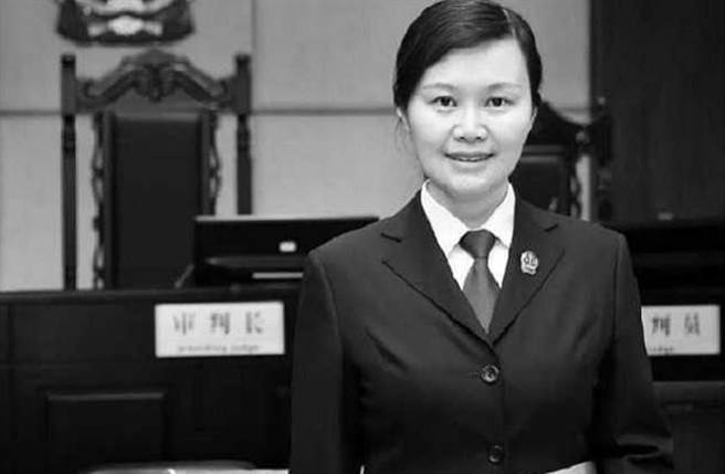 湖南省高院审判监督第一庭女副庭长周春梅。（图／翻摄自湖南法院）
