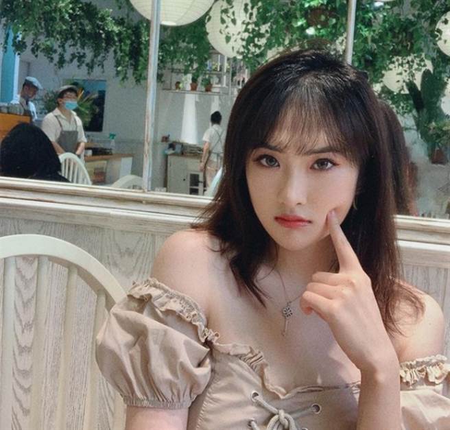 「華為小公主」姚安娜今日宣布出道。(圖/ 摘自姚安娜IG)