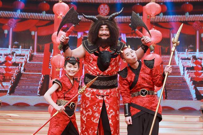 《民视第一发发发》经典爆笑短剧「嬉游记」14日录影。（民视提供）