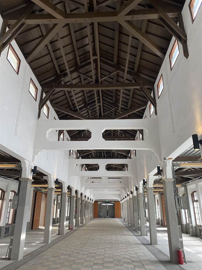 尘封多时的市定古蹟西市场，已于上月底完成修復。（曹婷婷摄）