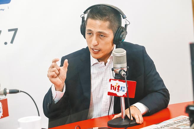 吴怡农直言一直在为2024立委选举备战，而现在的任务是让蒋万安2024还继续留在中山区连任，并且为绿营全力拿下首都市长宝座。（郭吉铨摄）