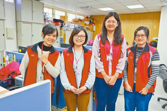 里干事是市政运转最重要的第一线公务人员，新北市民政局将深化6大行动服务，打造专业里干事团队。（新北市民政局提供／叶德正新北传真）