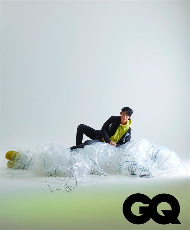 吴慷仁对于戏剧邀约不再凡事点头，重新拿回工作与生活的主导权。（GQ杂志提供）