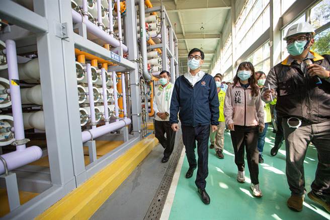 为防范不法业者偷倒工业废油事件再发生，水利局斥资1.2亿元建置智慧型联网监测预警系统，预计明年3月完工。（袁庭尧摄）