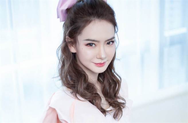 大陆女星戚薇。(图/ 摘自戚薇微博)