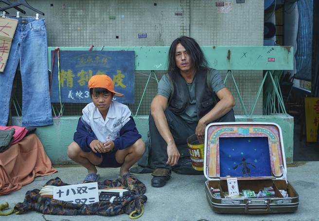 莊凱勛和主人翁小男孩們有大量對戲，笑稱他們是「半獸人狀態」。（公視提供）