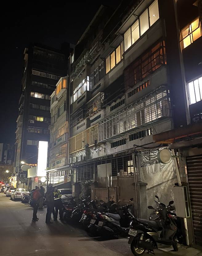 士林一家3口身亡 老母病死 兄妹遗体旁留100万现金(图/陈鸿伟摄)