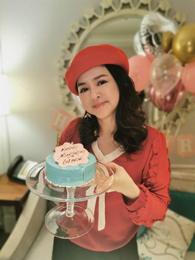 叶蕴仪生日倒数直播和粉丝一起庆生。（17LIVE提供）