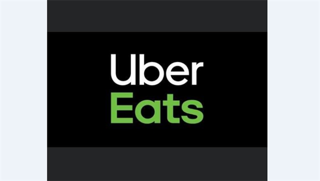 外送经济夯，越来越多人喜欢用外送平台，脸书社团《UberEats台湾》是许多外送员交换心得的平台。(图/摘自UberEats台湾脸书)