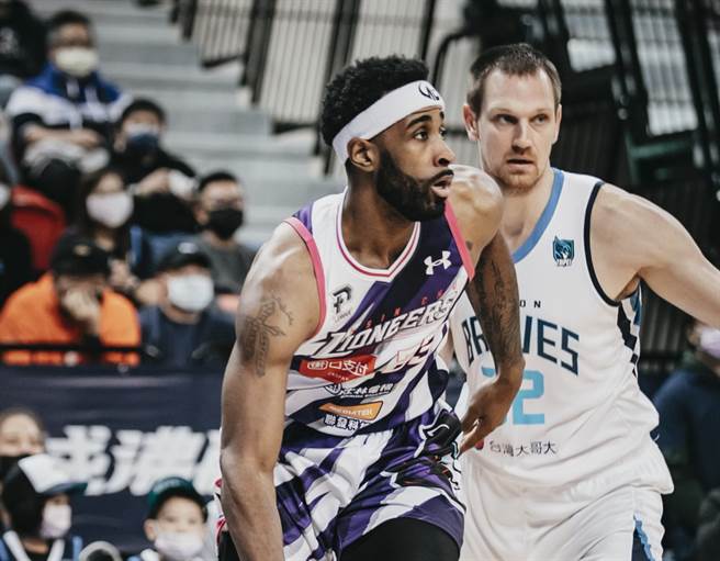 攻城狮洋将狠投拿下全队最高24分。(攻城狮提供)