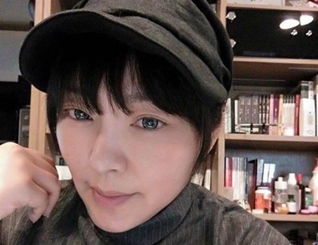 知名星座专家唐绮阳宣布今年将是最后一次出版星座运势书。(图翻摄自FB／唐绮阳占星帮)