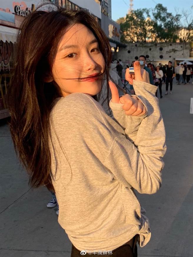 胡文婕忍无可忍反击酸民。(图/翻摄自半藏森林微博)