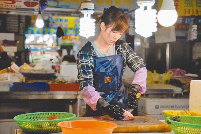 李又汝以《无主之子》拿下亚洲电视大奖视后。（民视提供）