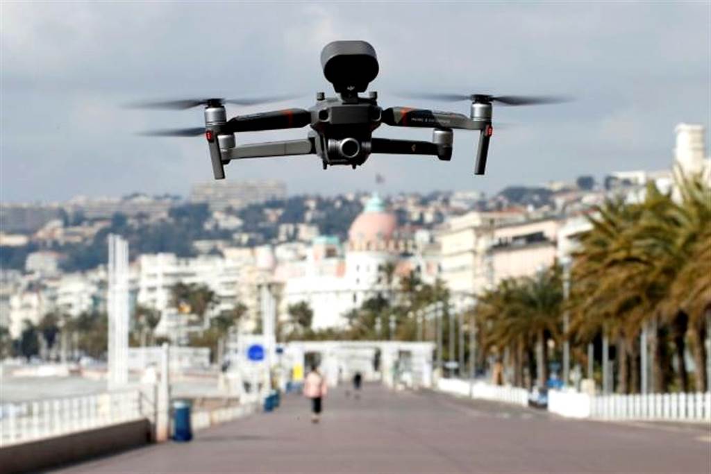 美国总统川普18日签署行政命令，指示各机构优先从政府中移除陆制无人机，并且评估安全风险。图为大陆大疆创新研发的无人机。（资料照／中新社）(photo:ChinaTimes)