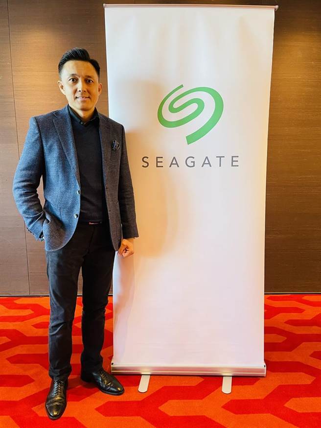Seagate台湾区总经理黄又青表示，因应资料经济时代的来临，Seagate提出一系列具前瞻性的解决方案，协助企业将手中资料创造出更大价值。图／业者提供
