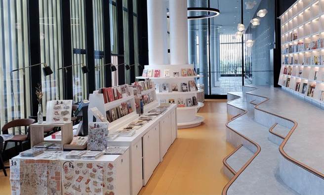 简秀枝》图新总馆让台南人「走路有风」！（爱传媒提供）