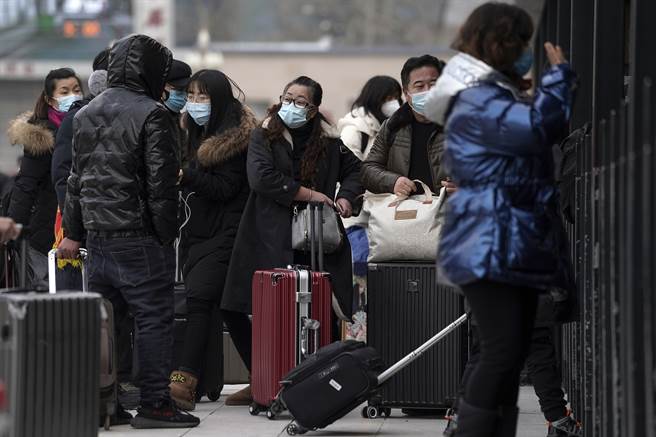 世卫独立调查组：应变新冠是场全球连环失败。(图/美联社)