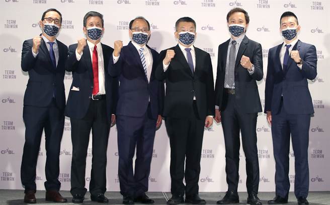 蔡其昌接下中职会长职务，也将面临新的挑战。（郑任南摄）