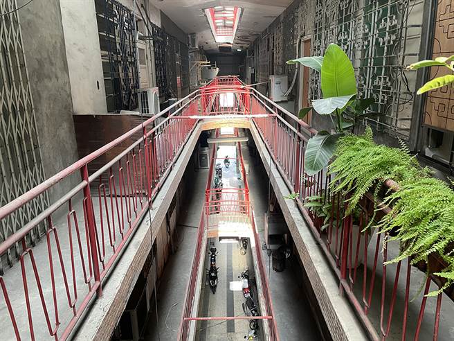 邱承漢透過空間介入，設立叁捌地方生活、銀座聚場等基地，以活化整個區域。（圖片提供/MOOK）