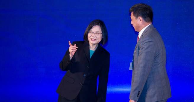 总统蔡英文相当关心黄捷罢免案。（图／记者黄威彬摄）