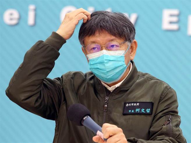 由于新冠肺炎疫情再起，柯文哲宣布台北灯节延后举行，年货大街取消实体活动。（范扬光摄）