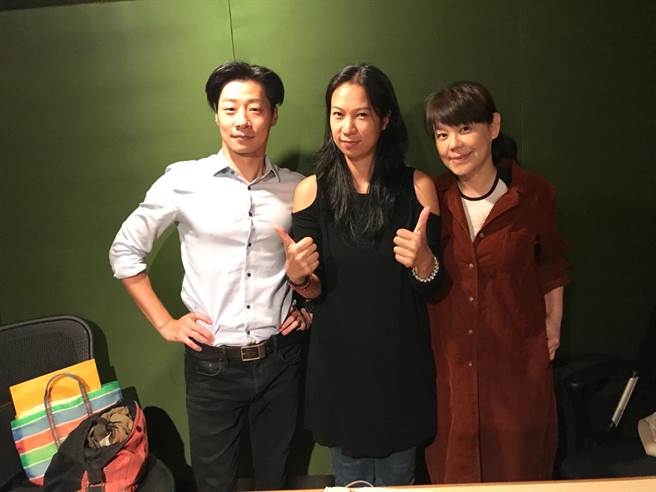 雅维茉芮与闪灵_Freddy、何欣穗。（独一无二娱乐文化提供）