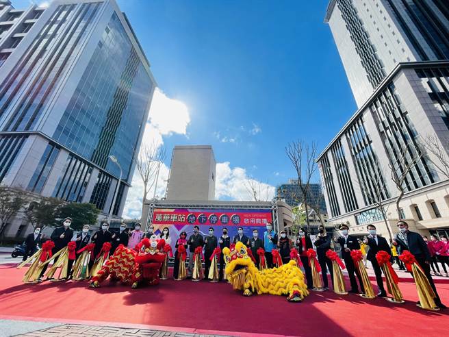 万华车站地下停车场启用 提供转乘民眾297格车位。（吴康玮摄）