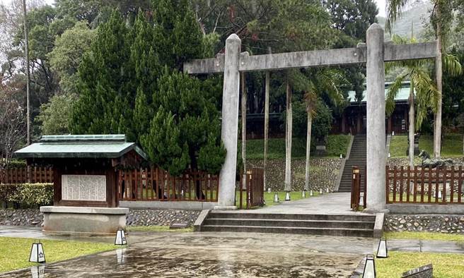 简秀枝》类出国！桃园神社彷佛置身日本。图／简秀枝提供