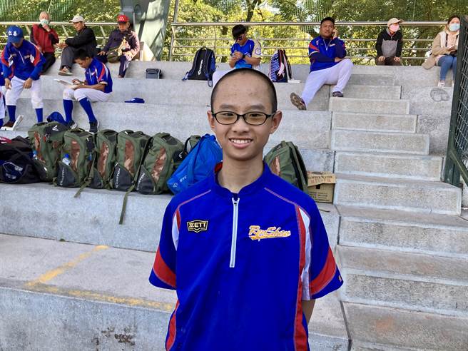 仁善国小黄智煦希望比赛中开轰给妈妈看。（邓心瑜摄）