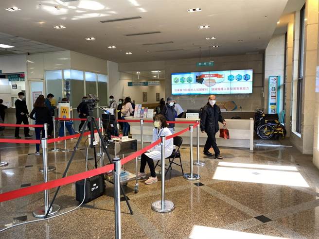 卫福部传染病防治医疗网中区指挥官、中国医药大学附设医院感染管制中心副院长黄高彬呼吁各医院加强感控。（冯惠宜摄）