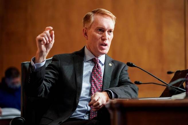 美国土安全部长提名人马约卡在听证会上表示，有大量非法物品来自中国，危害成千上万美国人。毒品、假冒商品、奴工产品，这些都是自中国的威胁。