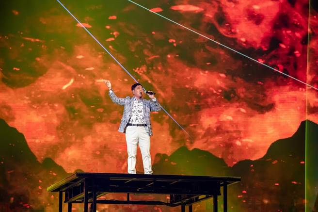 施孝荣领军殷正洋、李明德、王瑞瑜、于台烟、王海玲、周子寒、陈艾湄去年一起在台北小巨蛋开唱，获得好评，20日宣布将在4月3日起至6月4日赴全台9地盛大举办「民歌46高峰会」巡迴，一路从北唱到南。（中时提供）