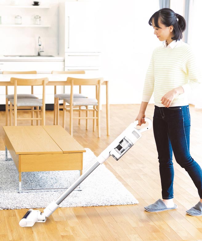 奇美數位無線吸塵器讓民眾輕便好使用，進行快速清潔，減少身體負擔外，更能除穢吸財氣。圖／業者提供