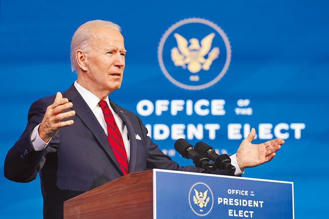 即將就任美國總統的拜登，日前在德拉瓦州威爾明頓市的皇后劇場意氣風發地發表演說。（美聯社）