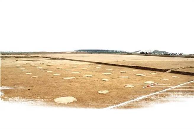 咸阳宫所在的官署区遗址面积约500万平方公尺，其中6号建筑具备政务大殿条件，应是大殿所在地点。（图／陕西省考古研究院）