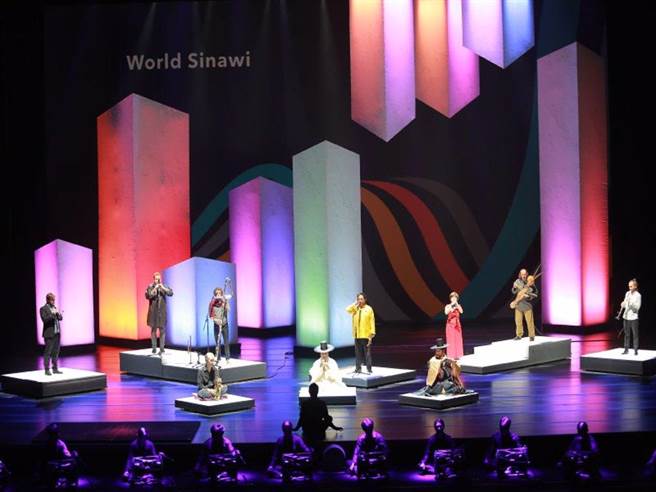 2019年主题为管乐，开幕舞台上匯聚来自不同民族与文化的管乐大师，以韩国巫乐即兴形式Sinawi同台竞演，来自台湾的唢吶音乐家曾千芸也是受邀的独奏家之一。（图／EVENT365生活志提供）