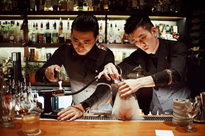酒吧也能处处是艺术高质感创意调酒（图／BEEMEN蜂报提供）