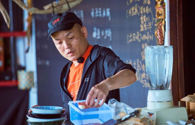 玖壹壹春风到兰屿拍摄真人秀节目。（混血儿娱乐提供）