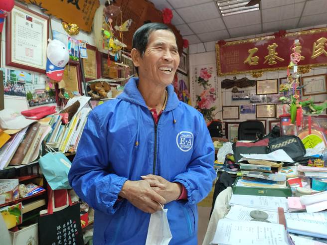 里长陈金意头痛，也相当不舍，表示希望能有善心人士能帮忙整理家里，让他们有一个乾净卫生的生活环境，早日步入正轨。(吴建辉摄)