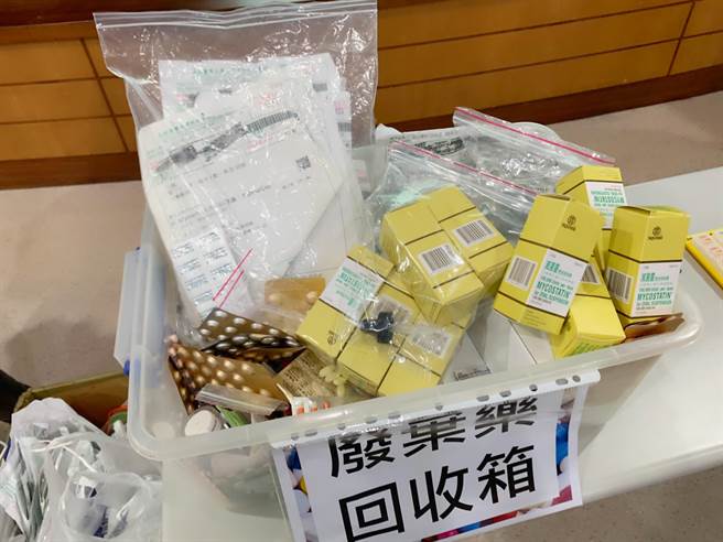 过年前民眾大扫除，高医统计，近来回收药品暴增2、3倍。（柯宗纬摄）