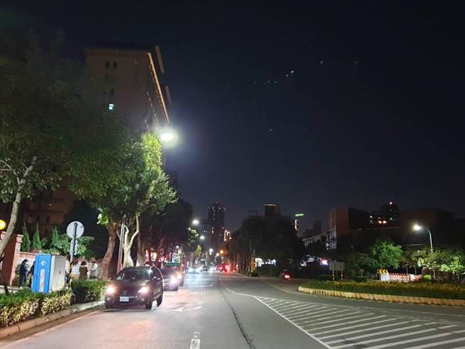 林口區增設125盞路燈，裝置後區段亮度有明顯改善。（林口區公所提供／李俊淇新北傳真）