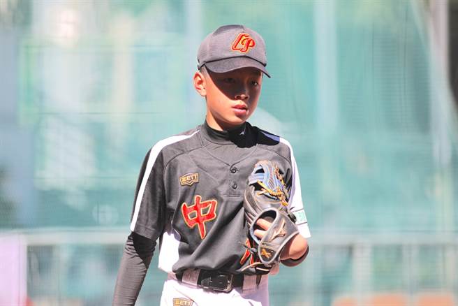 中平饶又语完封胜仁善。(中华棒协提供)