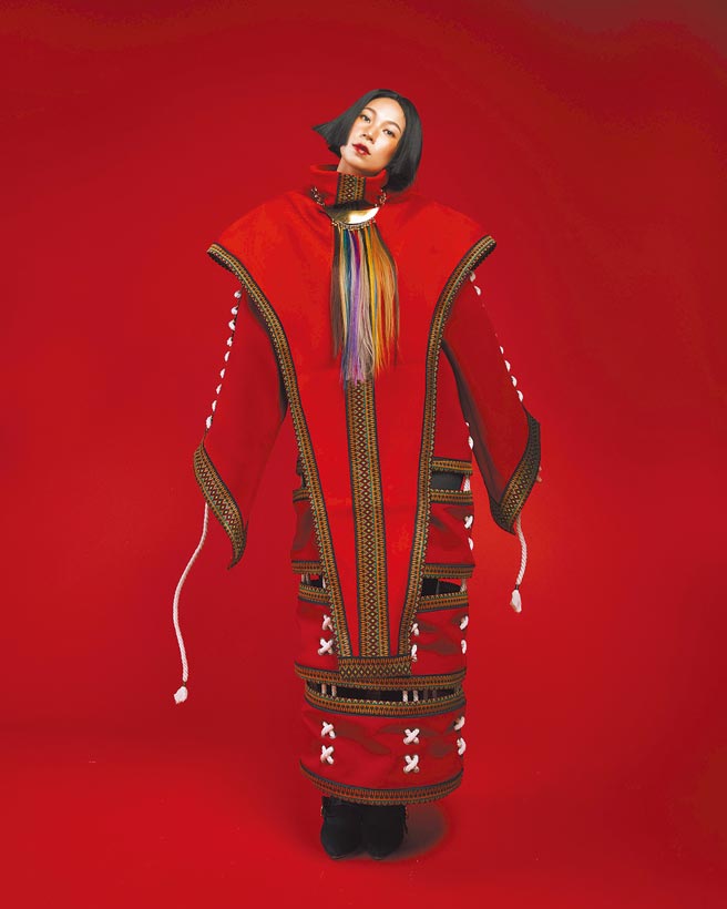 雅维茉芮新造型由好友黄一峯打造。（独一无二娱乐文化提供）