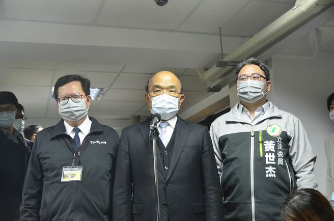 行政院長蘇貞昌22日到桃園出席桃園市防疫醫院聯防會議。（賴佑維攝）