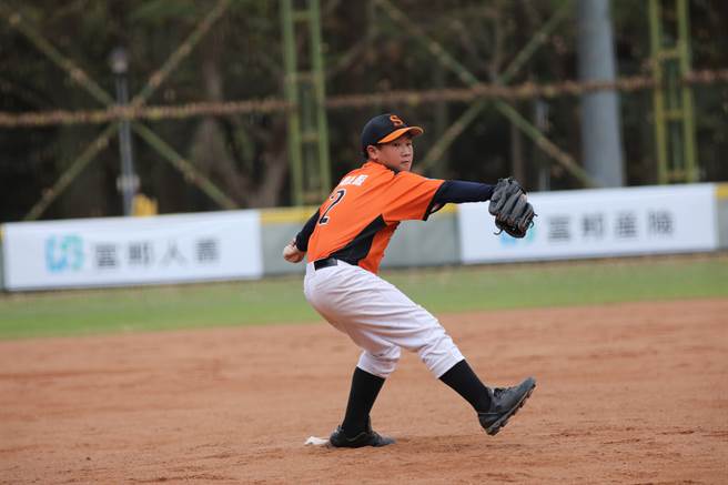 新街国小廖信棠完投胜。（中华棒协提供）
