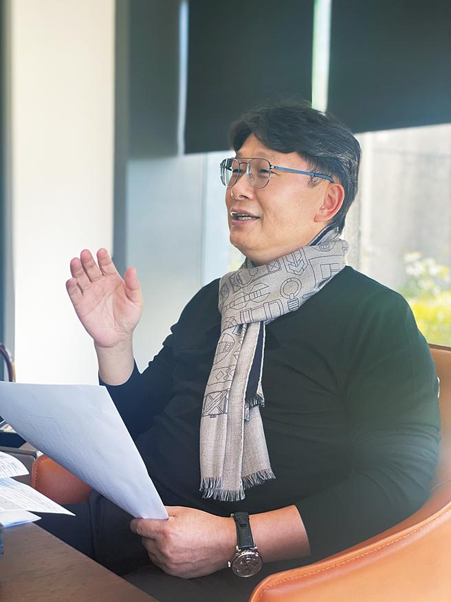 姚连地表示，亚昕集团连续获得17座建筑全国首奖的肯定。图╱江富满